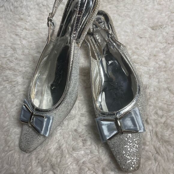 EY Boutique silver glitter &patent silver trim 3”heels satin gray bow accentSZ12 - Picture 9 of 13